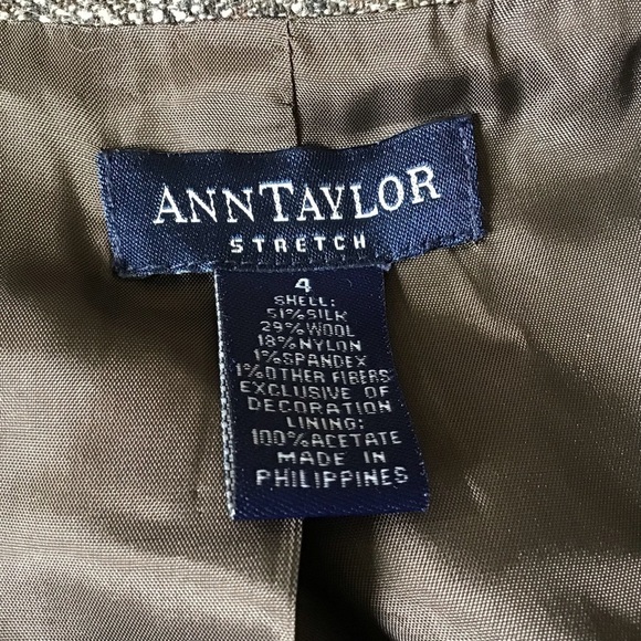 Ann Taylor stretch silk and wool zippered front tailored cropped jacket. Size 4 - Picture 11 of 11